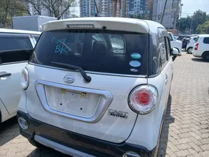 Daihatsu Cast 2019 Beige