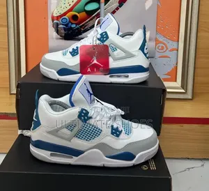 Air Jordan 4 Retro "Military Blue"