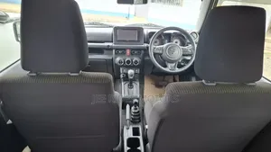 Suzuki Jimny 2019 White