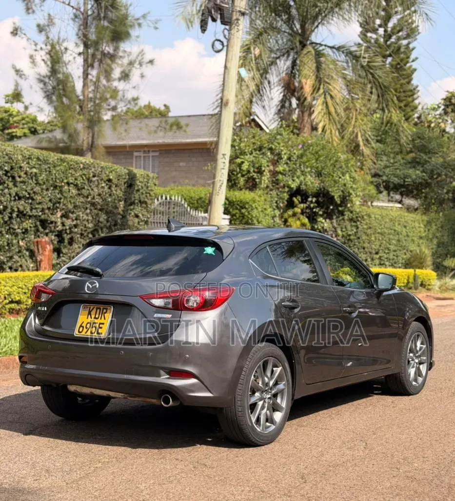 Mazda Axela 2016 Gray