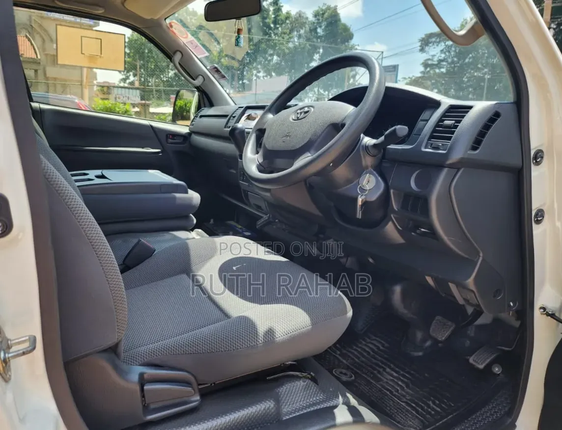 Toyota HiAce 2023 White