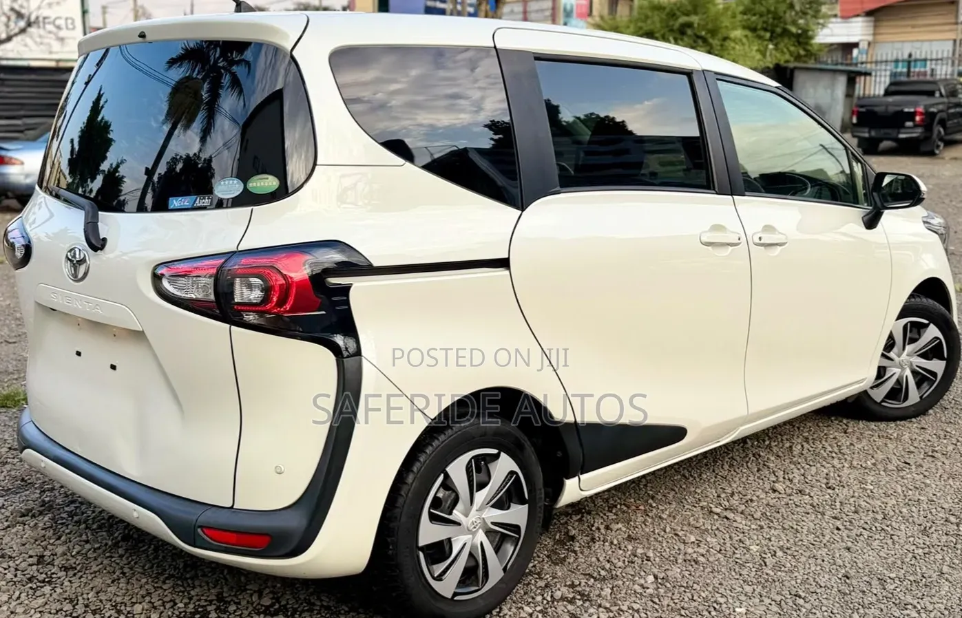 Toyota Sienta 2020 White