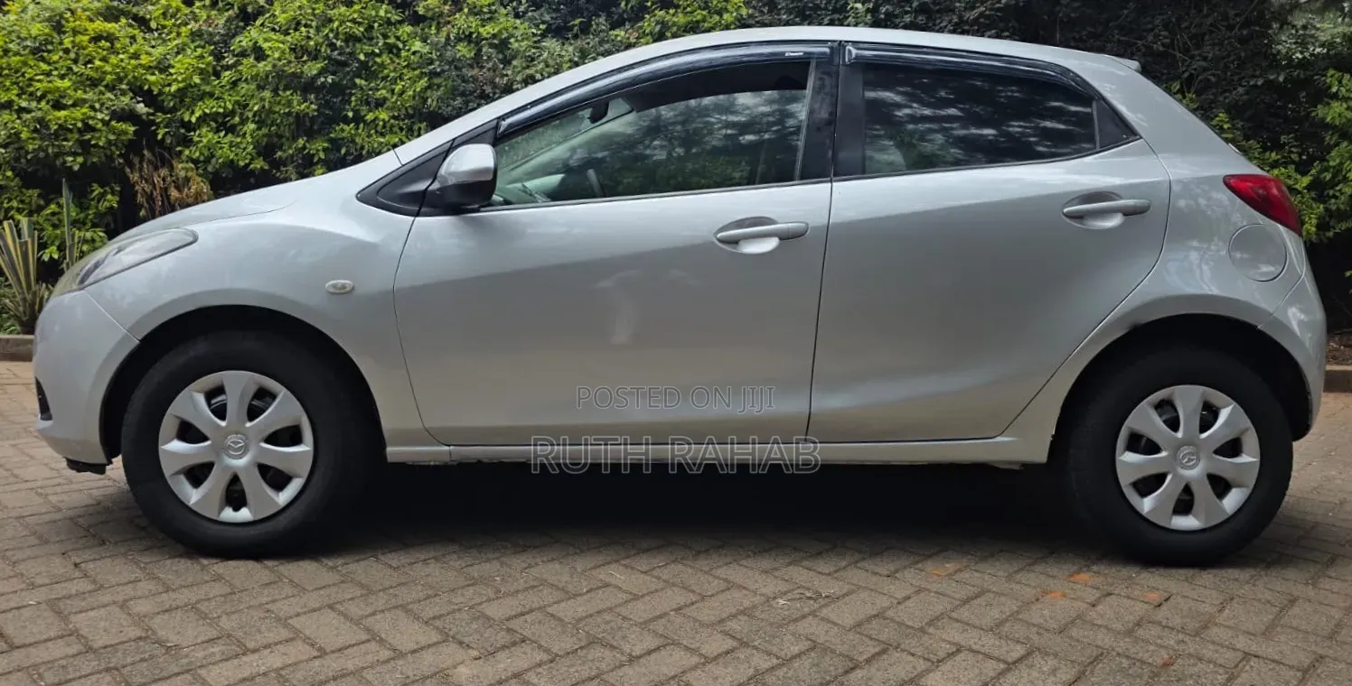 Mazda Demio 2012 Silver