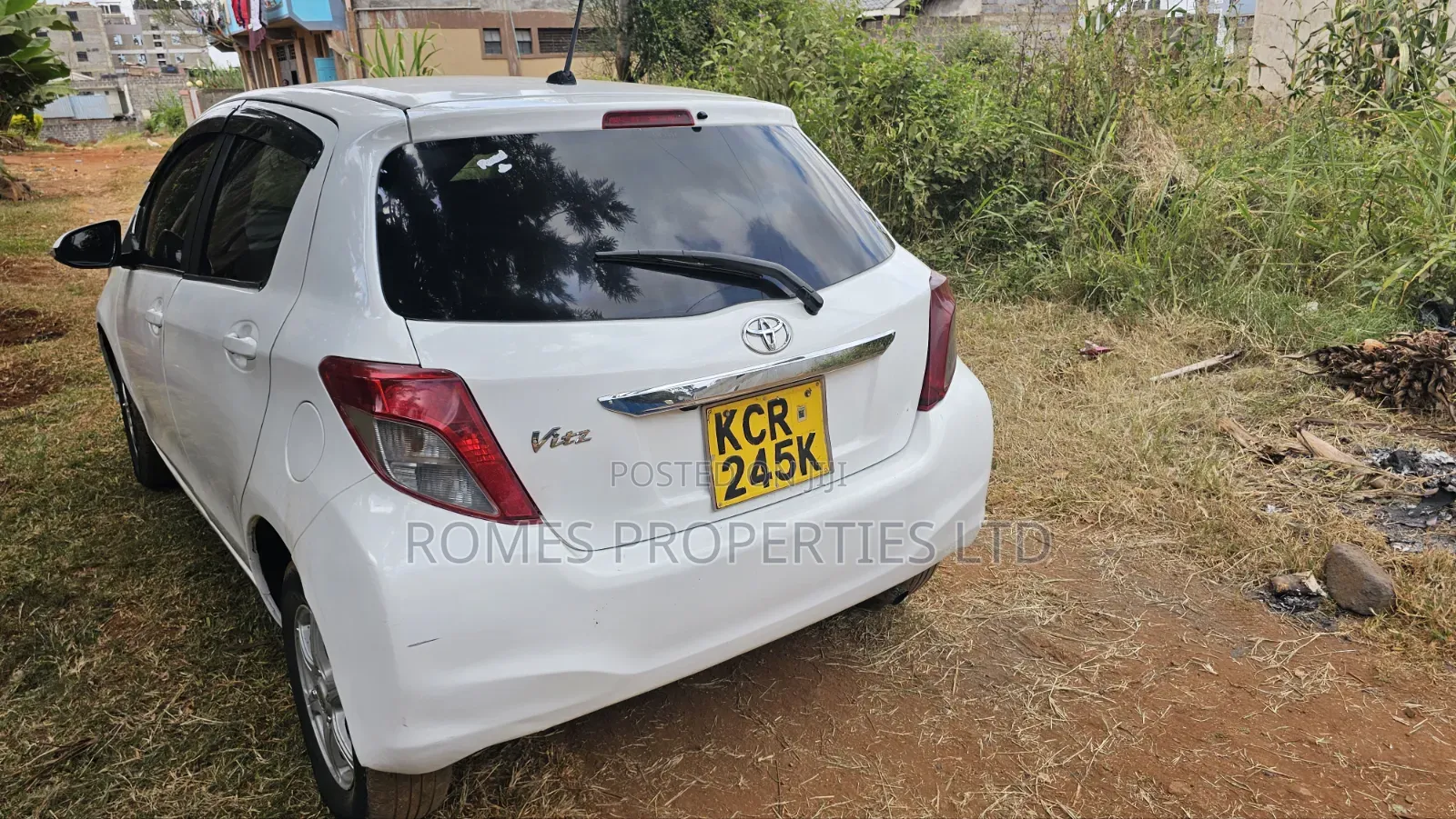 Toyota Vitz 2012 White
