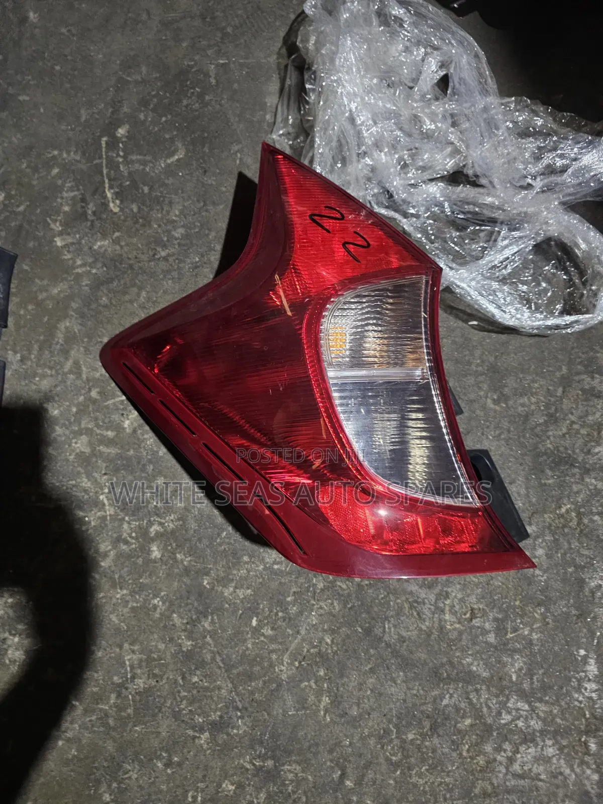 Nissan Note 2012 Taillight