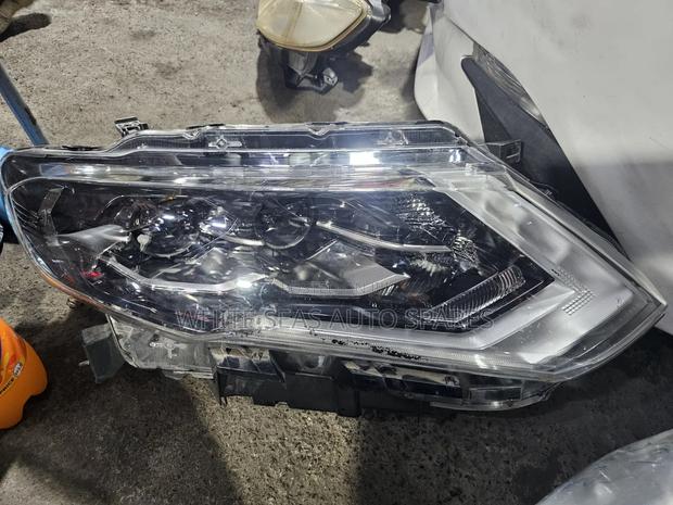 Nissan Extrail Nt 32 Headlight