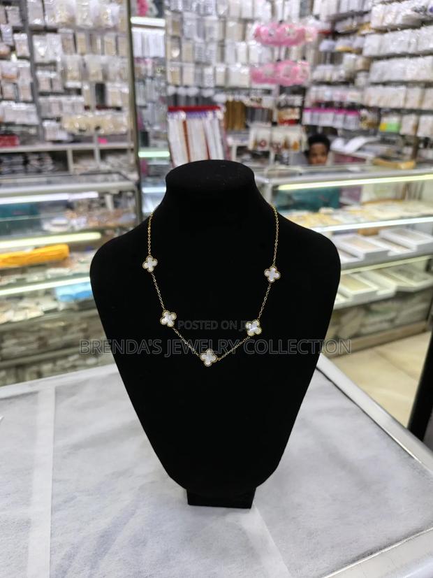 Gold Clover Necklace - thumbnail 4