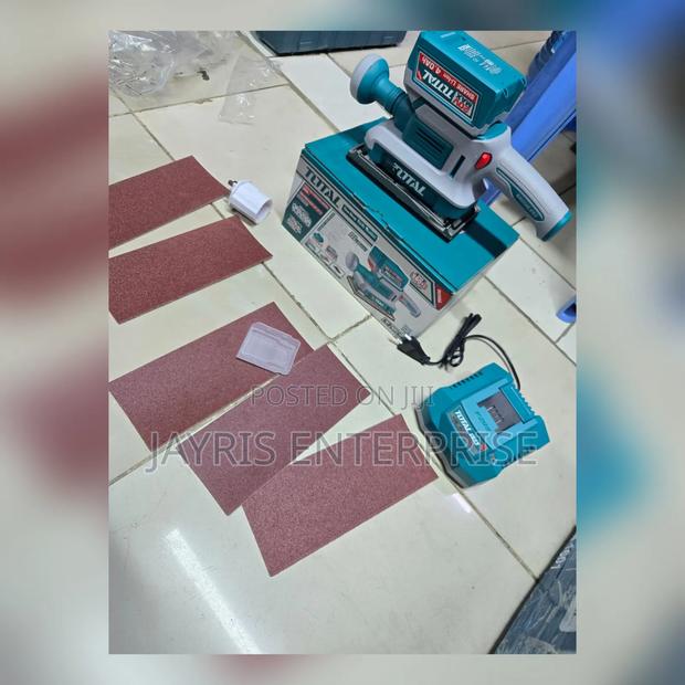 Total Cordless Finishing Sander