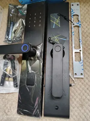 Smart Lock New Design Smart Door Lock Tuy Wifi Fingerprints Keyless