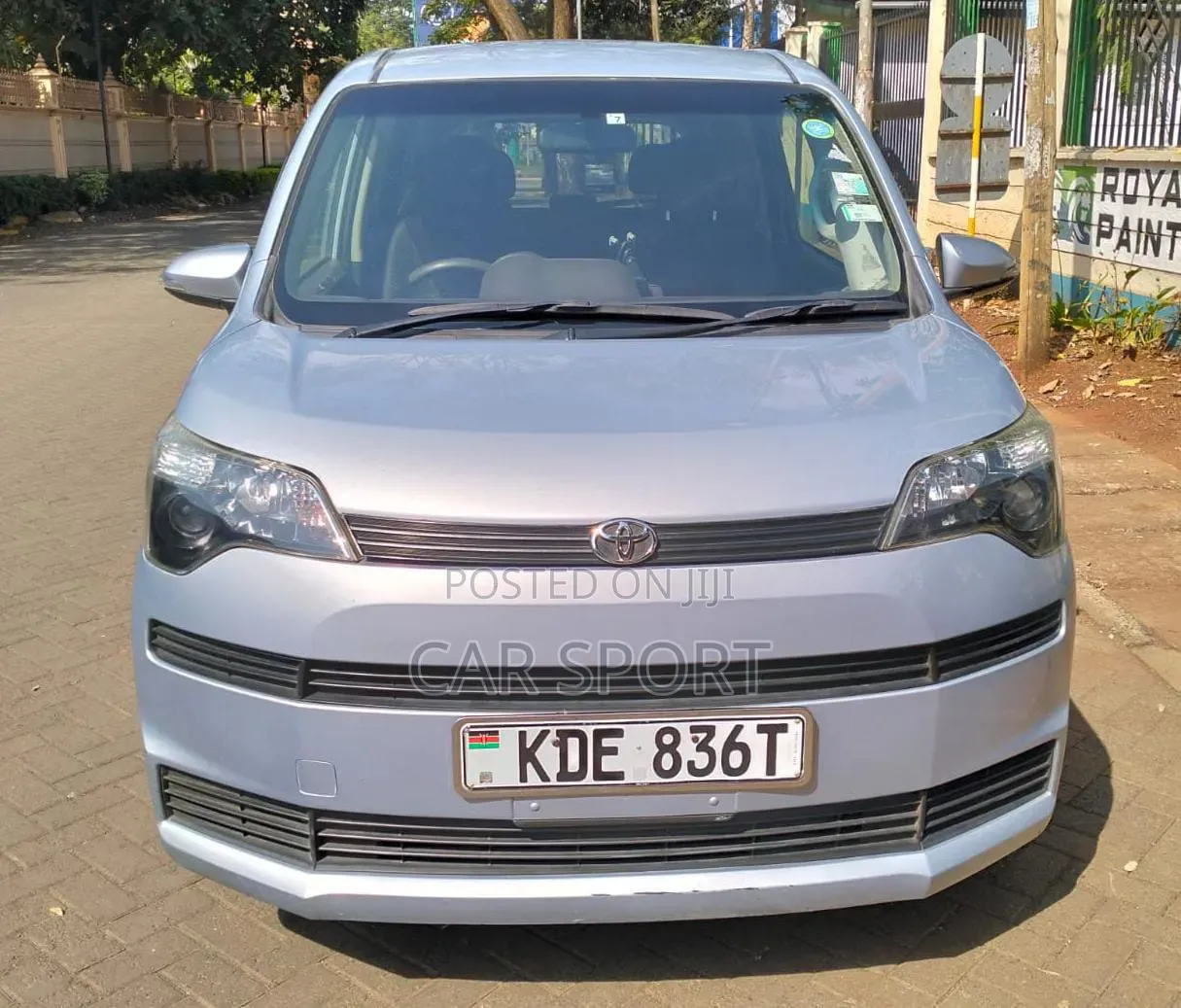 Toyota Spade 2014 Silver