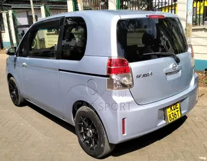 Toyota Spade 2014 Silver