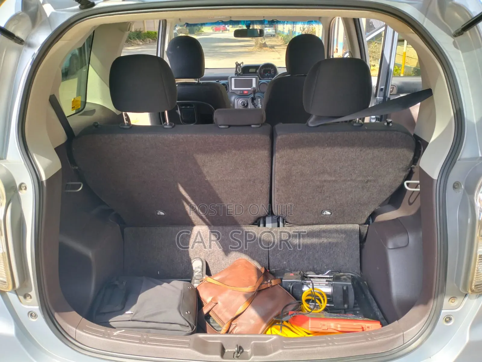 Toyota Spade 2014 Silver