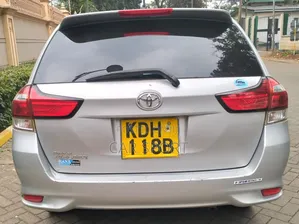 Toyota Corolla Fielder 2015 Silver