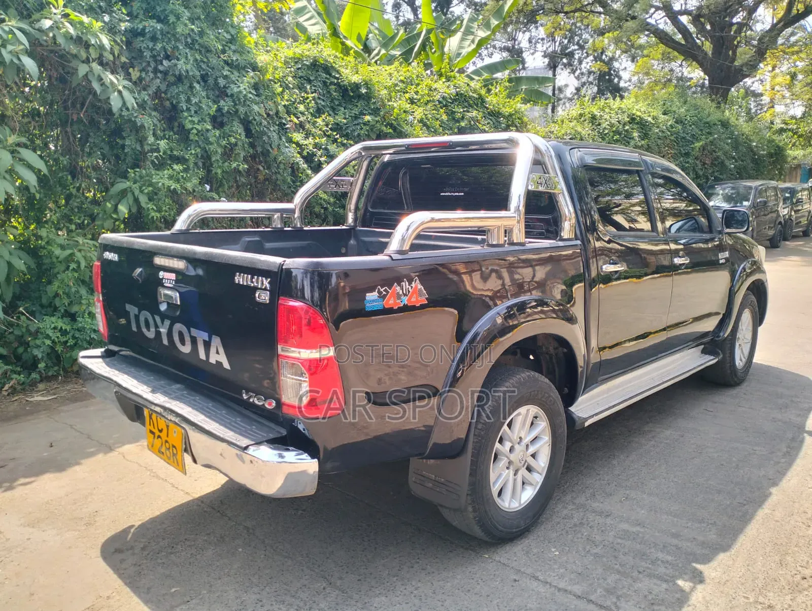 Toyota Hilux 2013 Black
