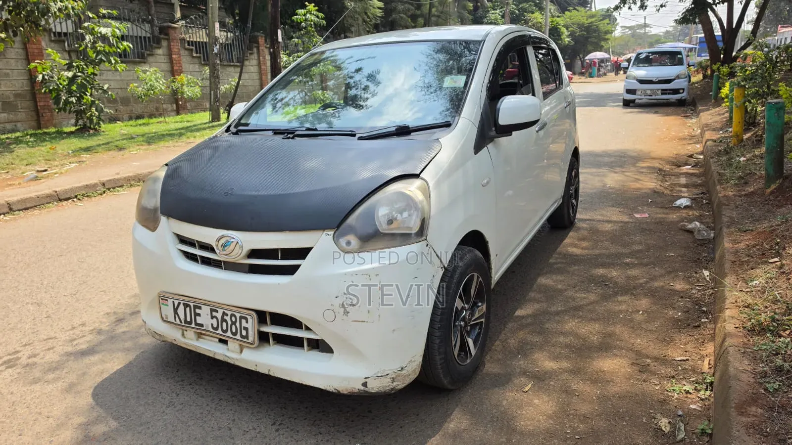 Daihatsu Mira 2014 White