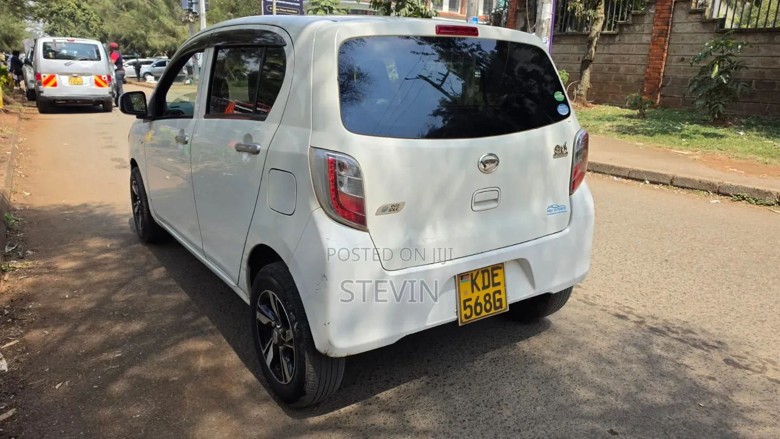 Daihatsu Mira 2014 White