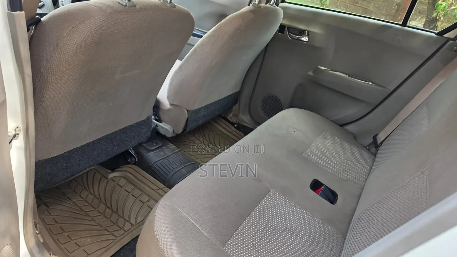 Daihatsu Mira 2014 White