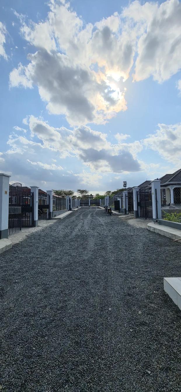 3bdrm Bungalow in Kitengela for sale - thumbnail 2