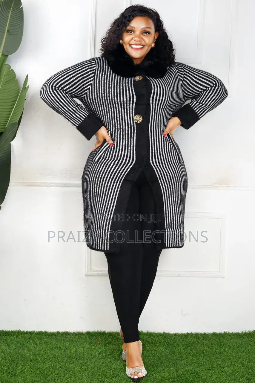 Cozy Women Fur Collar Knit Cardigan/Sweater