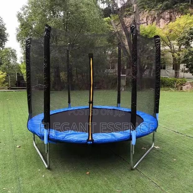 12ft Heavy Duty Trampoline With Ladder and Safety Net - thumbnail 2