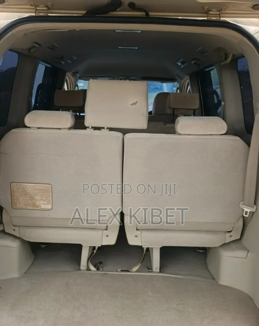 Toyota Noah 2010 Beige
