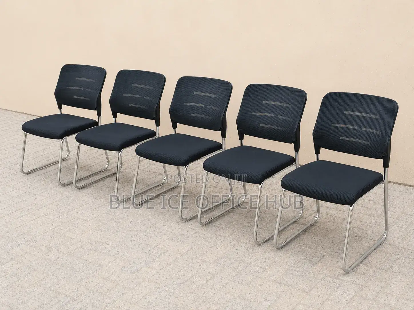 Mesh Back Visitors Chair--Durable