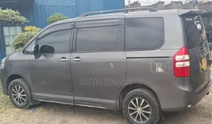Toyota Noah 2011 Gray