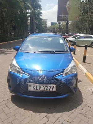 Toyota Vitz 2017 Blue