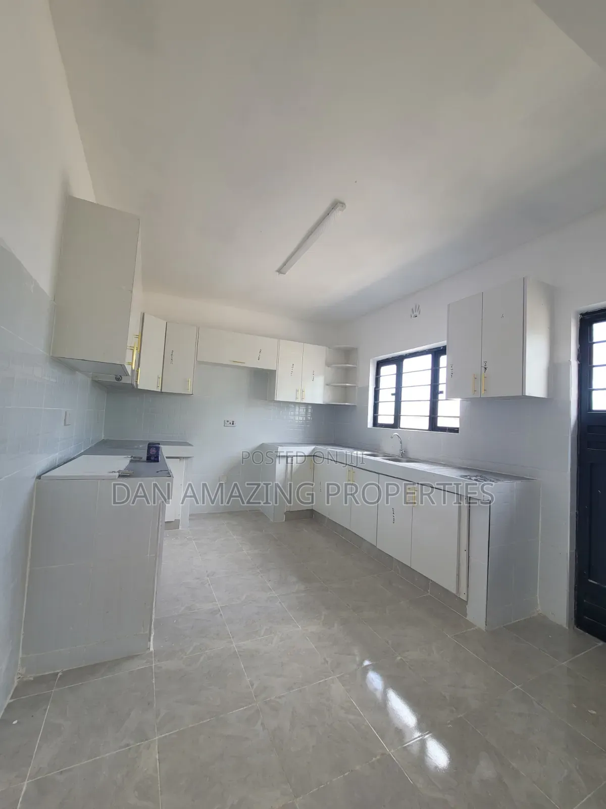 4bdrm Bungalow in Merisho, Matasia for rent