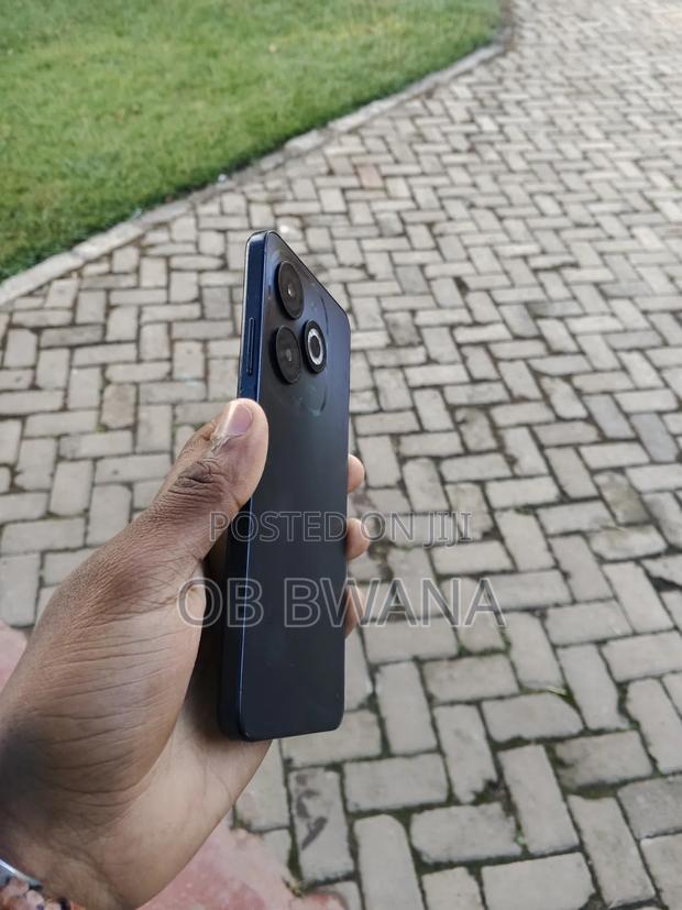 Infinix Smart 8 64 GB Blue