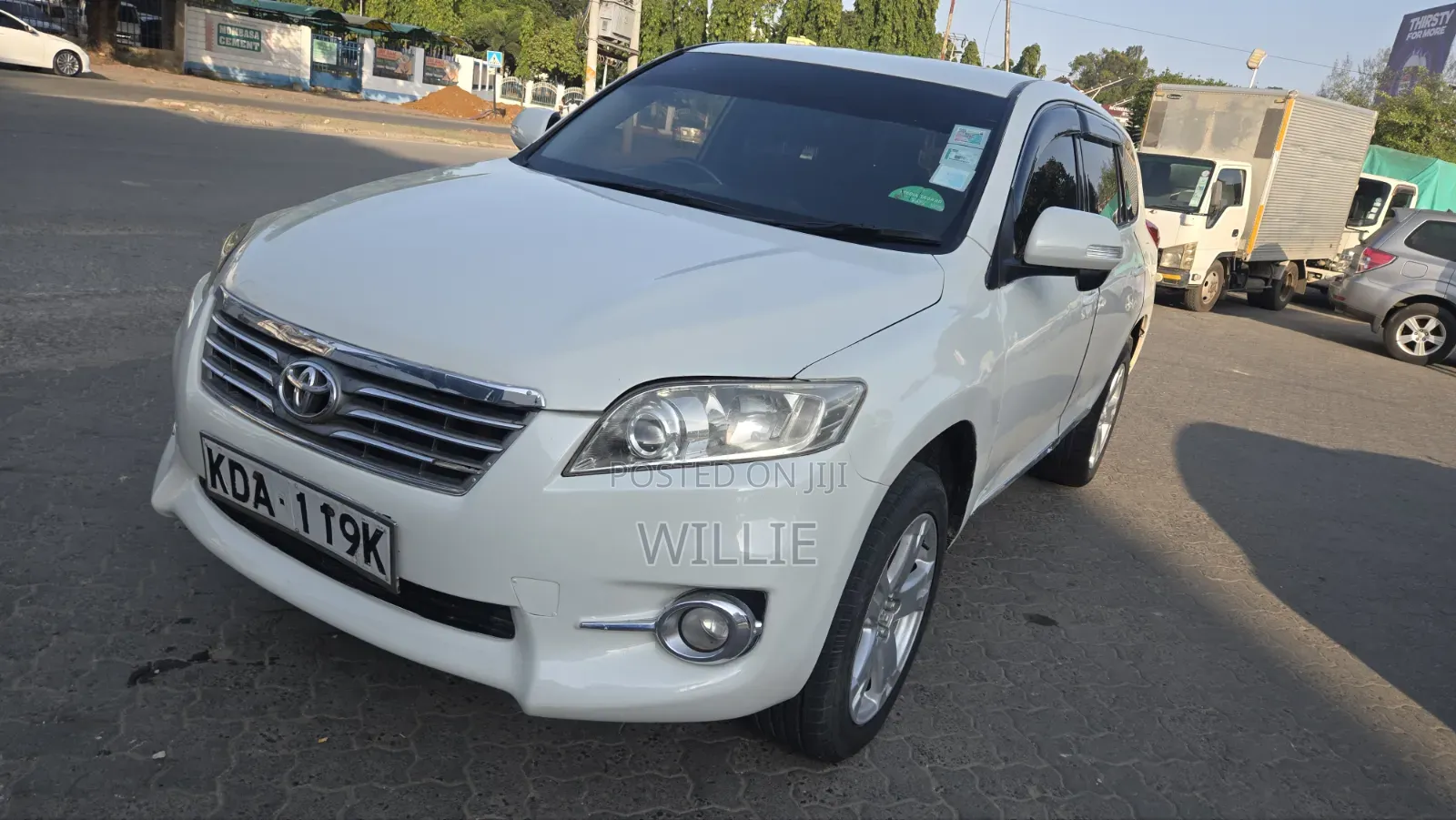 Toyota Vanguard 2013 White