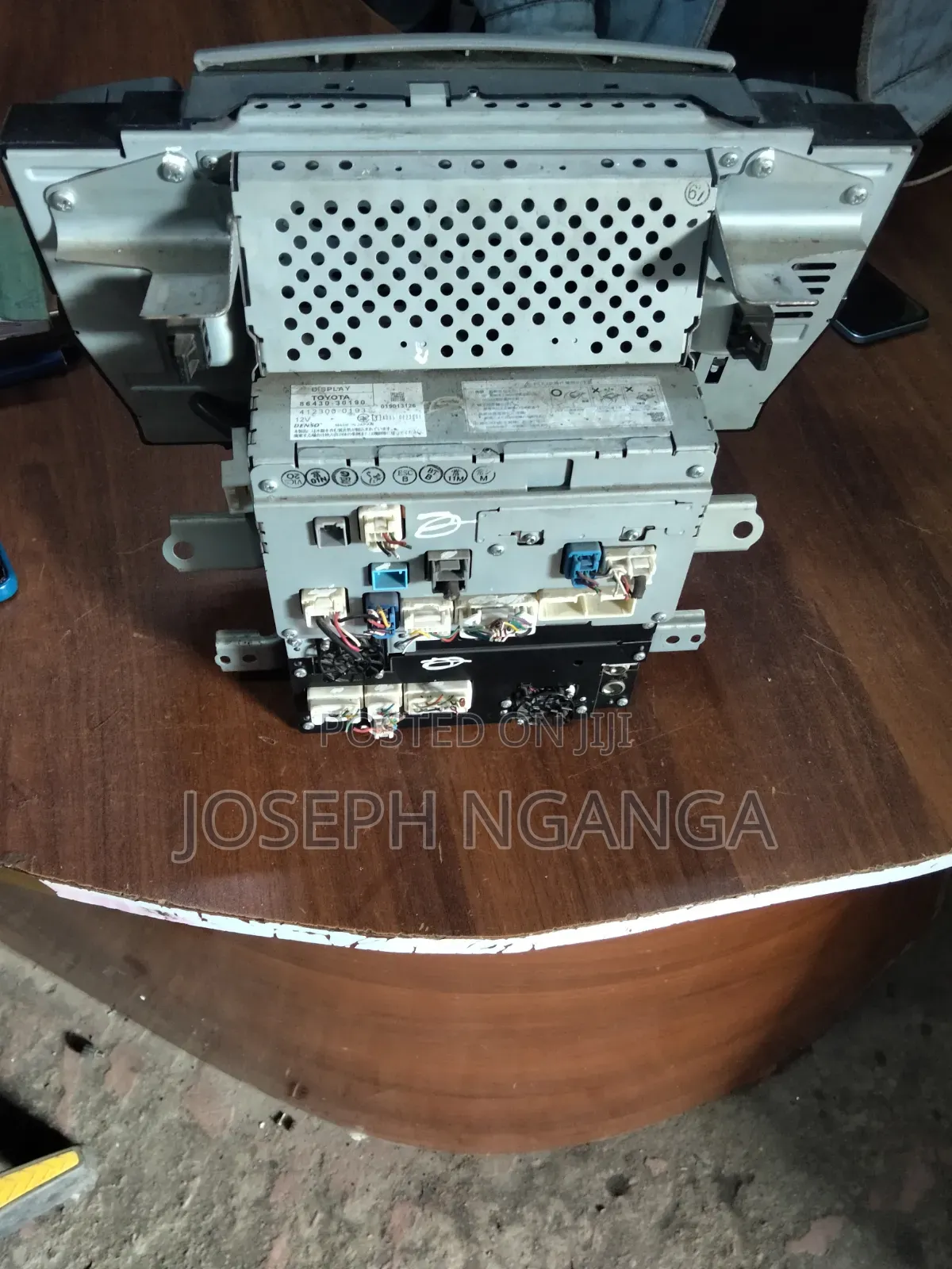 Radio Toyota Crown