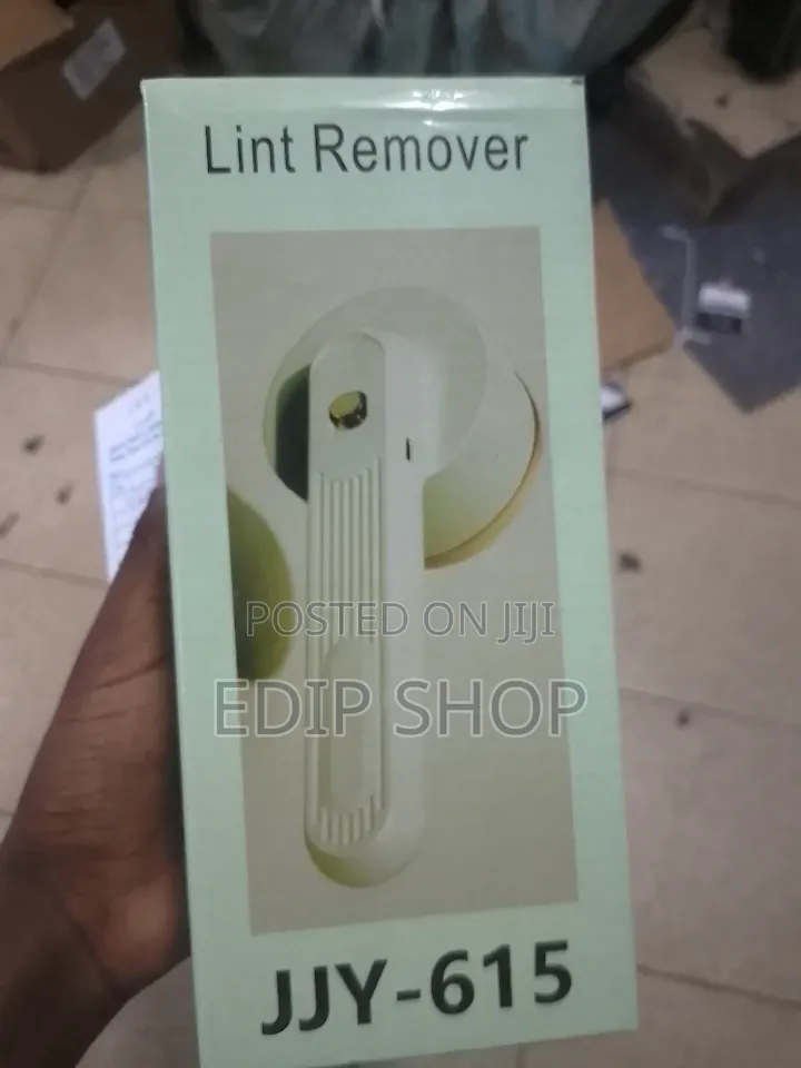 **Rechargeable Lint Remover**