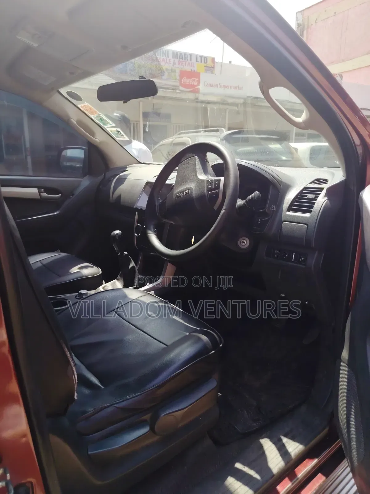 Isuzu D-MAX 2013 Maroon