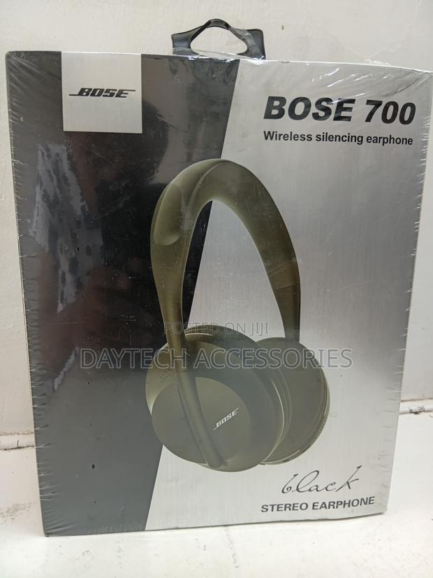 Bose Noise Cancelling Wireless Bluetooth Headphones 700