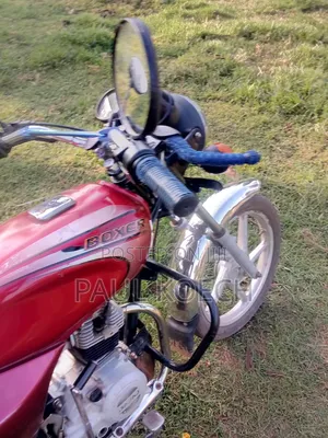Bajaj Boxer 100 2024 Red