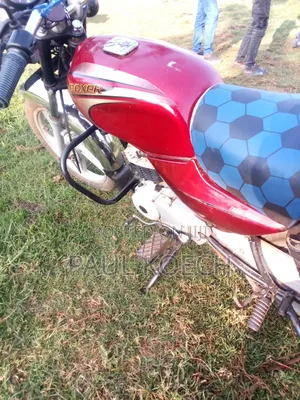 Bajaj Boxer 100 2024 Red