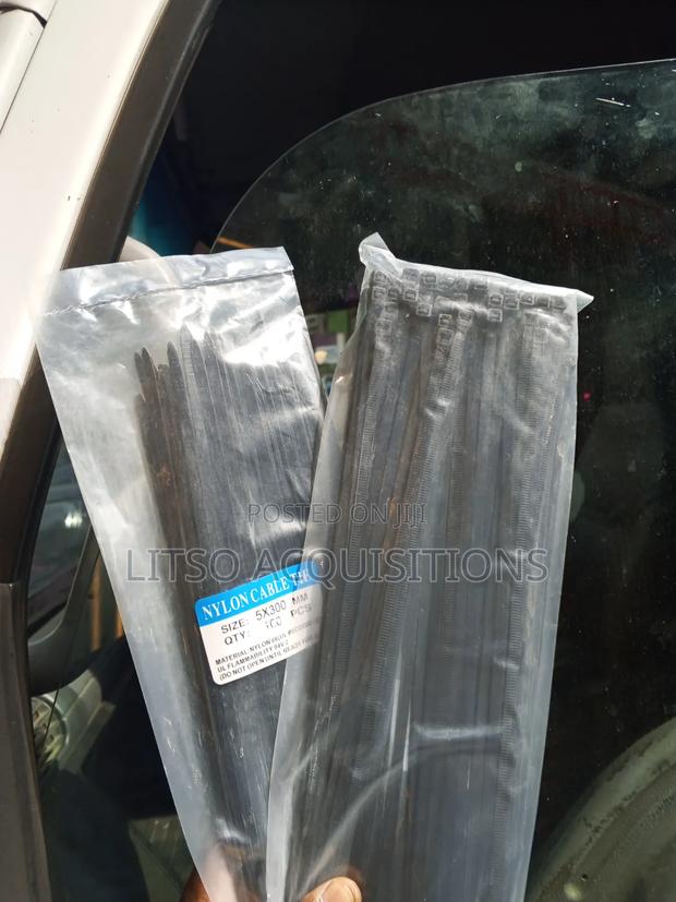 5×300mm Heavy-Duty Nylon Cable Ties (100 Pieces) – Black Zip Ties