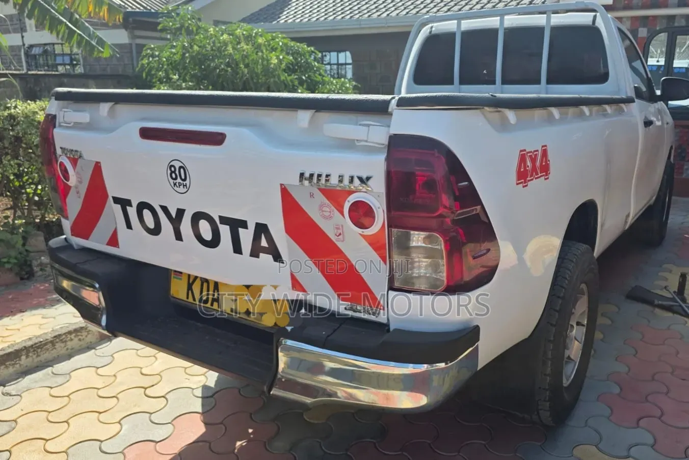 Toyota Hilux 2019 White