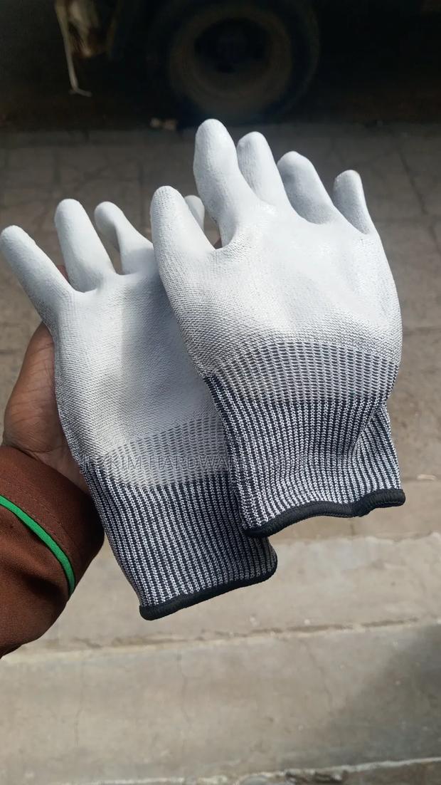 Cut Resistant Hand Gloves