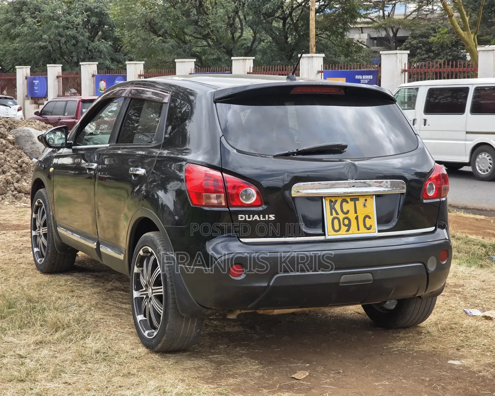 Nissan Dualis 2012 Black