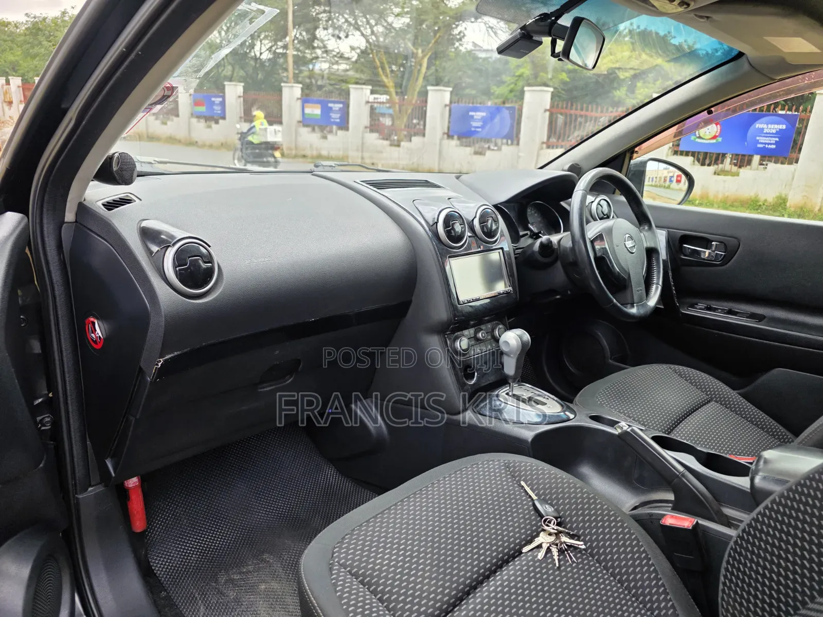 Nissan Dualis 2012 Black