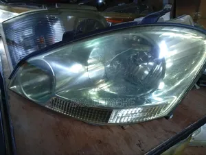 Toyota Ipsum Headlight