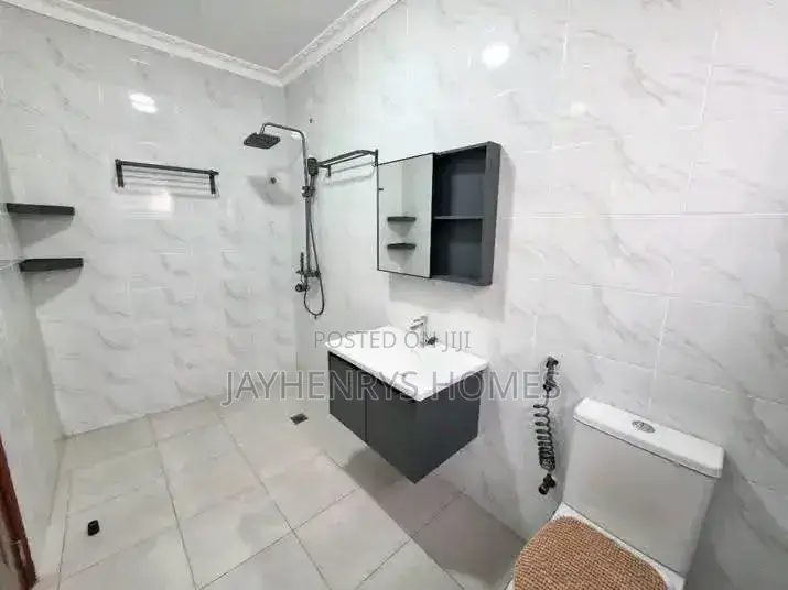 4bdrm House in Kwa Kairu for sale