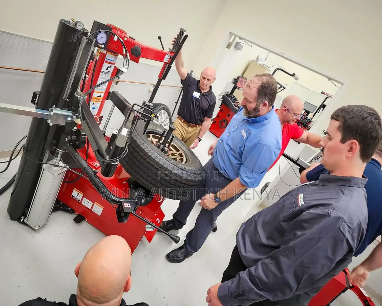 Heavy Duty Pneumatic Assist Arm Tyre Changer STC-768r Sunshine