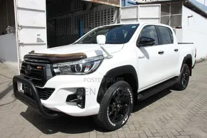 Toyota Hilux 2020 White