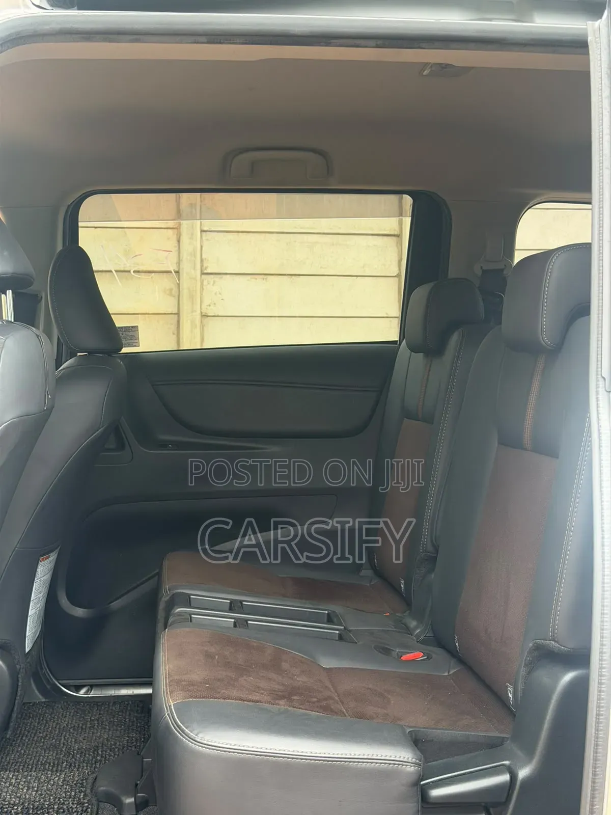 Toyota Sienta 2019 Silver