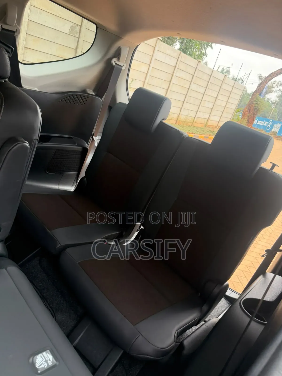 Toyota Sienta 2019 Silver