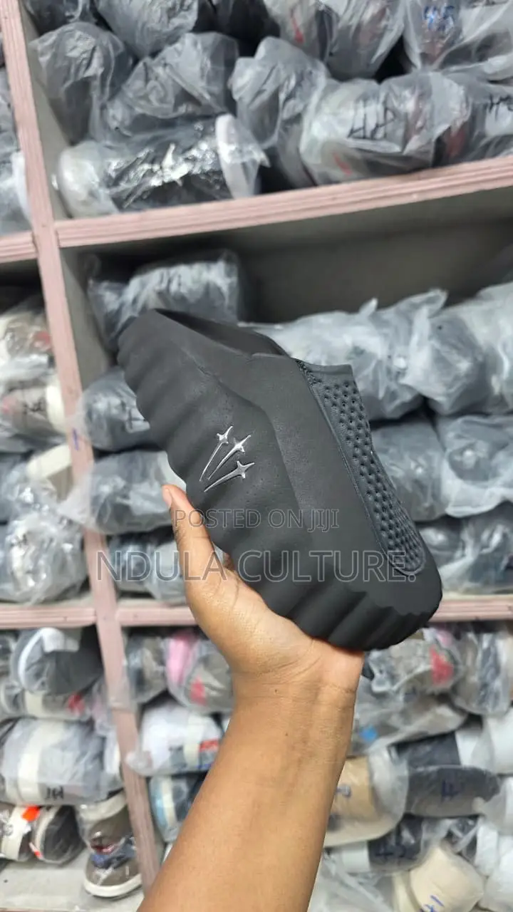Nike Mind 002 Mules