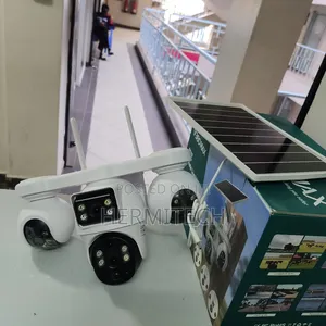 Solar CCTV 4 Lens CCTV Camera 3ptz Outdoor Security Camera